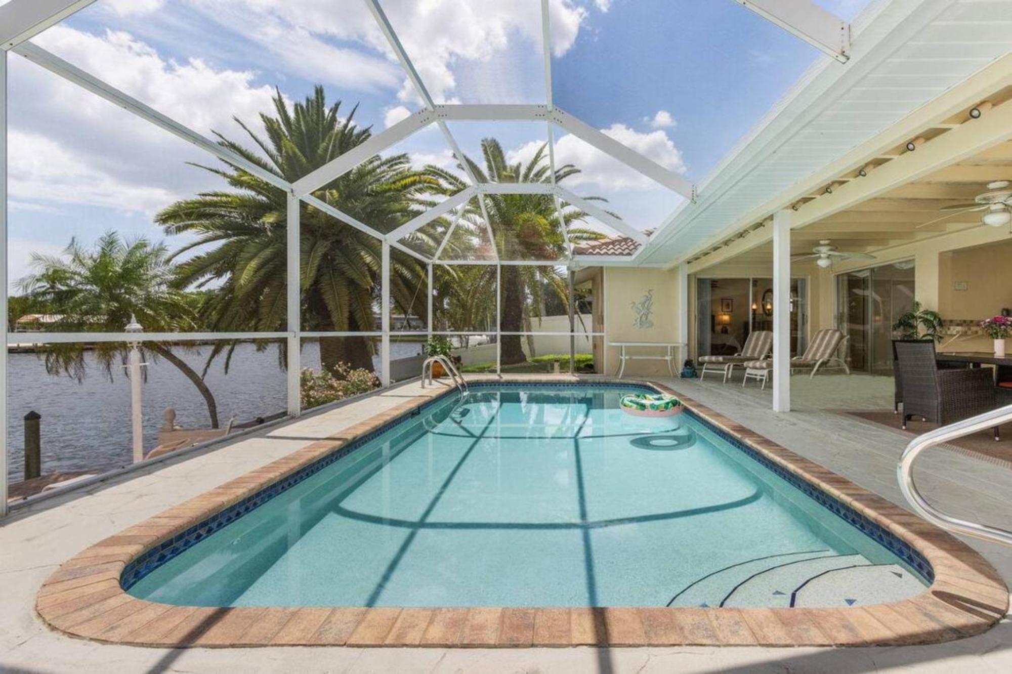 Villa Catalina Isles - Holidays In Paradise Cape Coral Extérieur photo