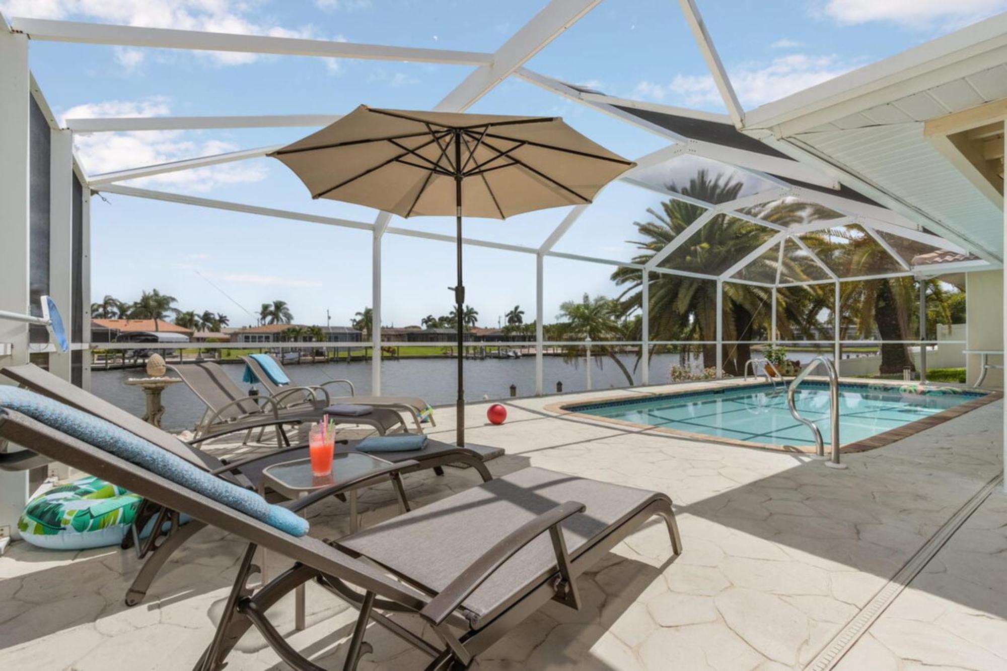 Villa Catalina Isles - Holidays In Paradise Cape Coral Extérieur photo