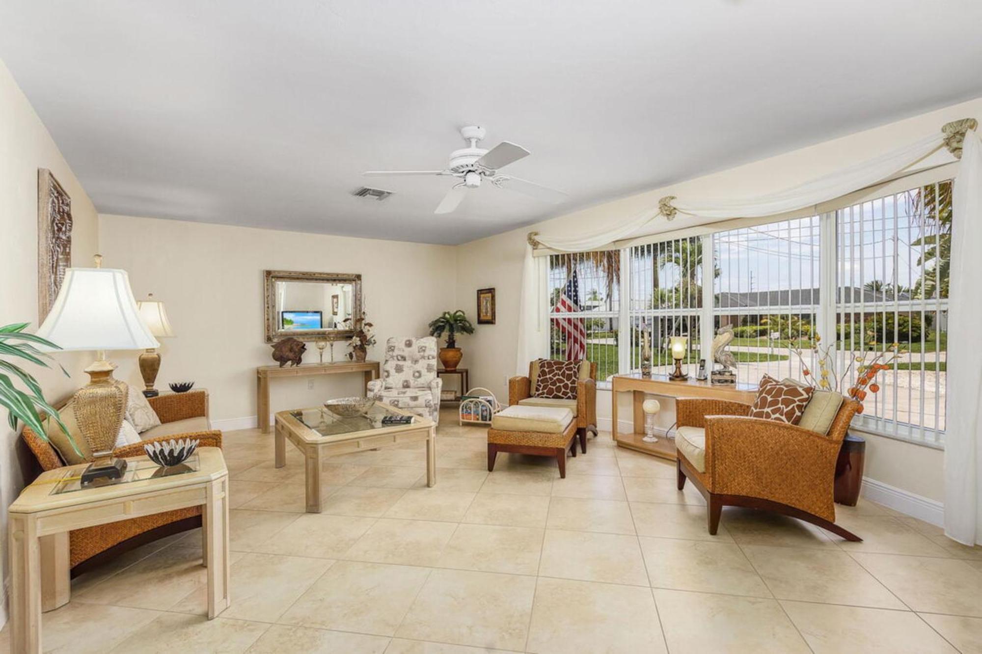 Villa Catalina Isles - Holidays In Paradise Cape Coral Extérieur photo