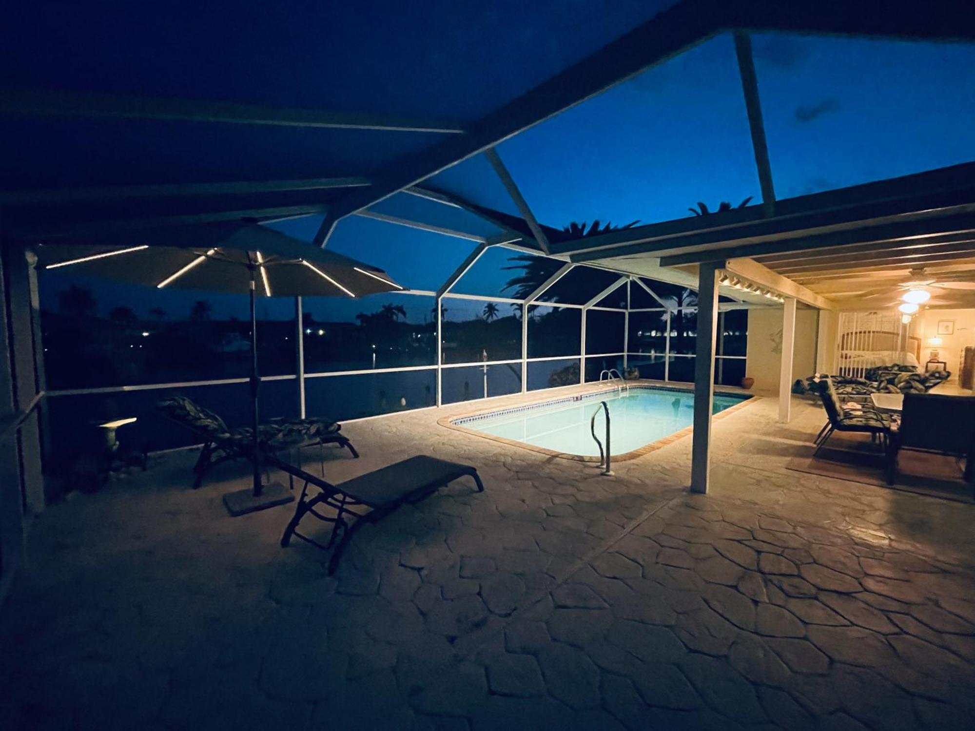 Villa Catalina Isles - Holidays In Paradise Cape Coral Extérieur photo