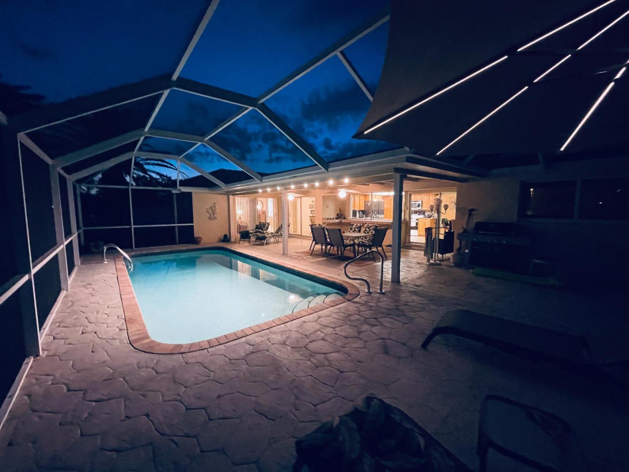 Villa Catalina Isles - Holidays In Paradise Cape Coral Extérieur photo