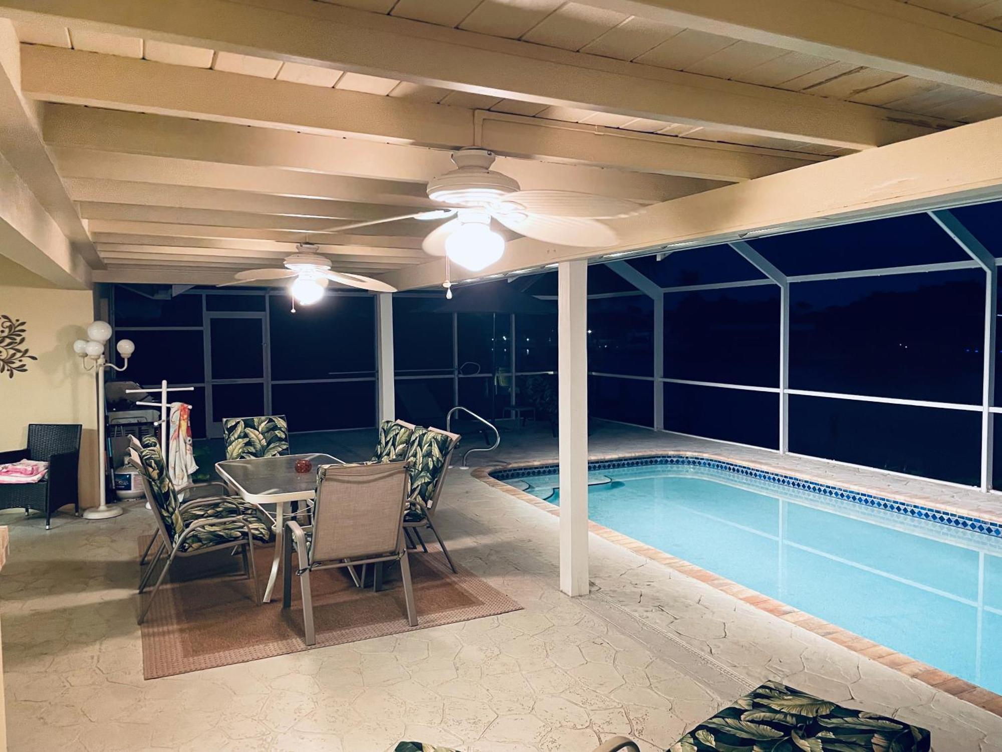 Villa Catalina Isles - Holidays In Paradise Cape Coral Extérieur photo