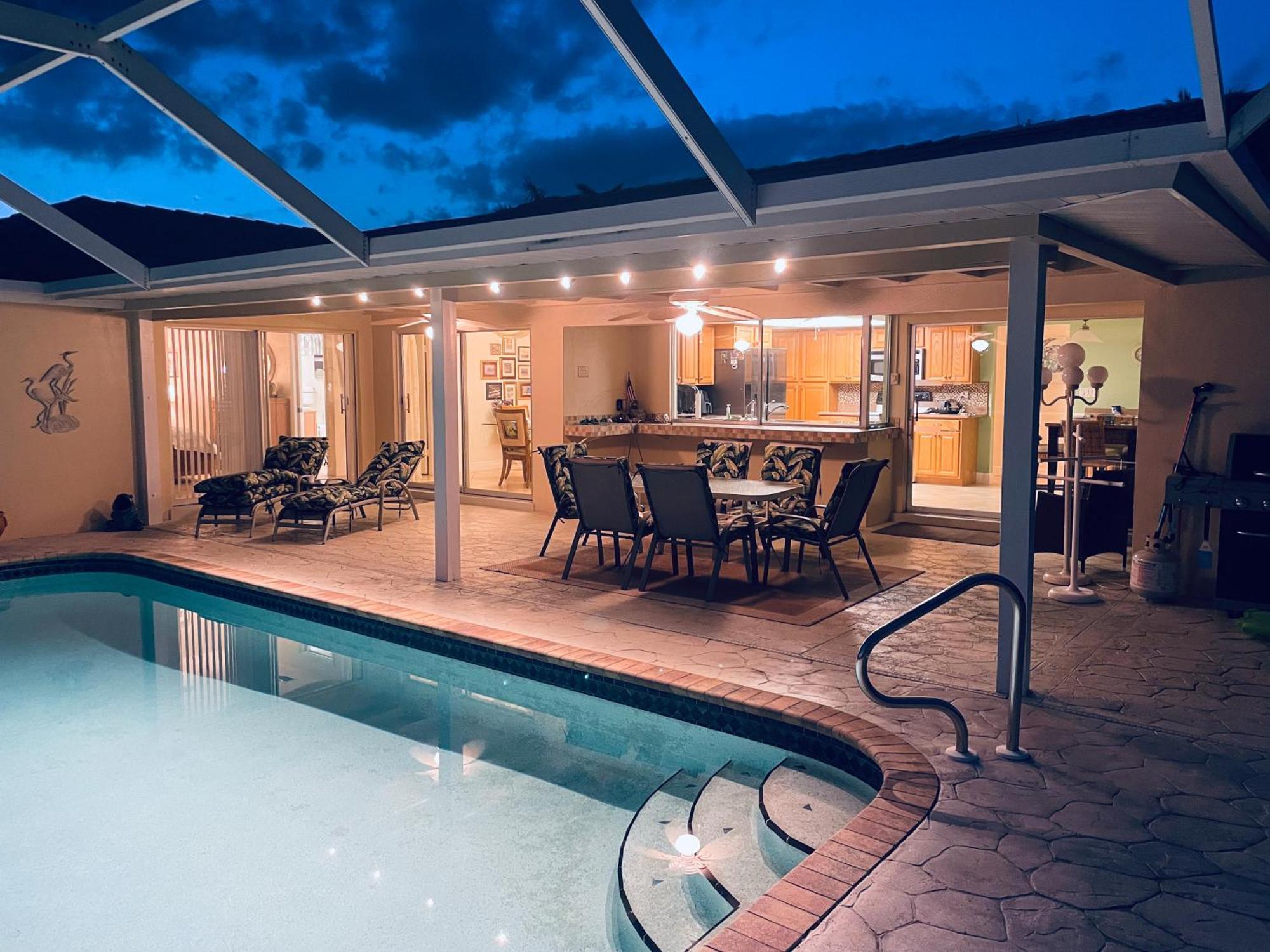 Villa Catalina Isles - Holidays In Paradise Cape Coral Extérieur photo