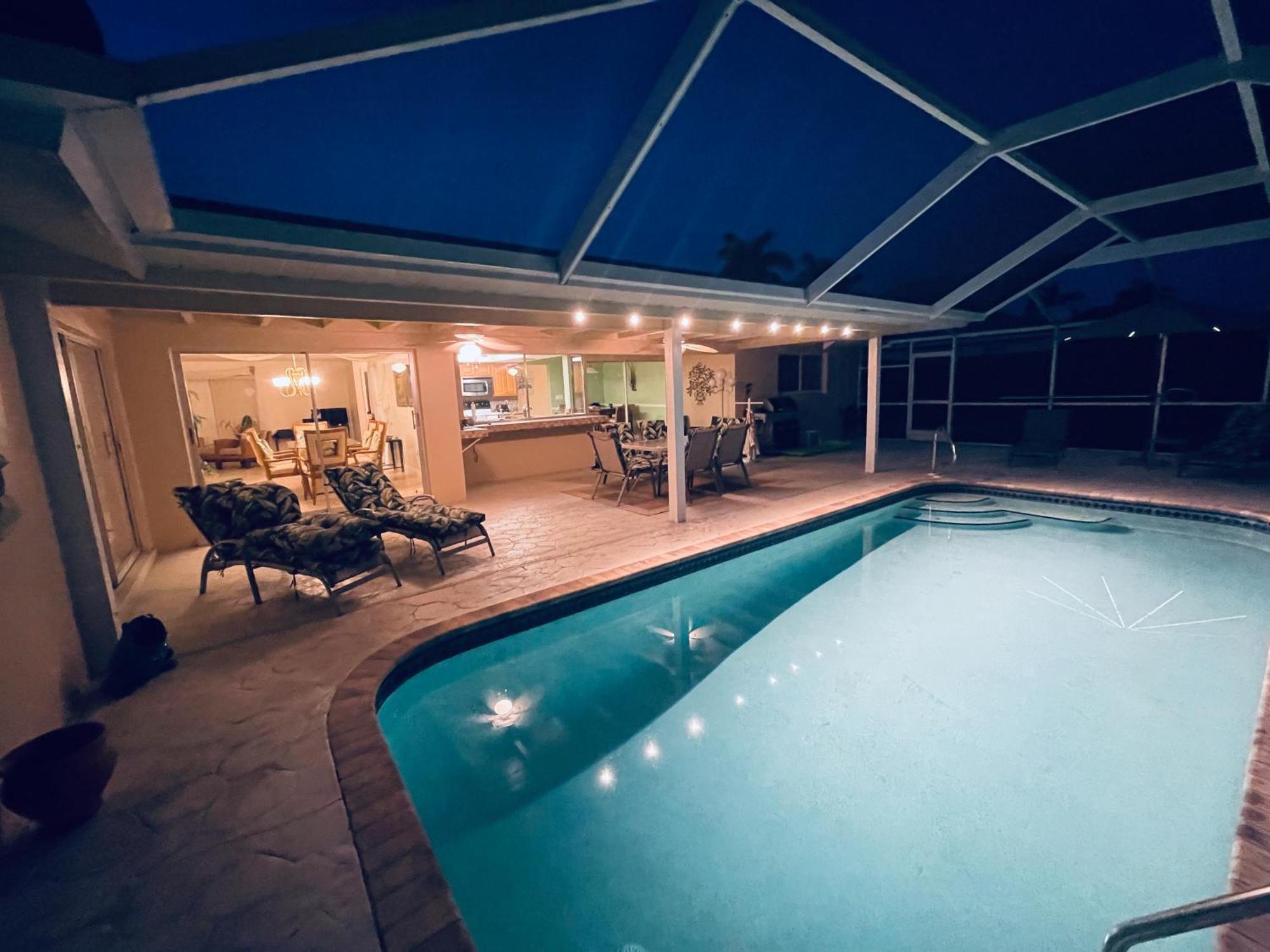 Villa Catalina Isles - Holidays In Paradise Cape Coral Extérieur photo