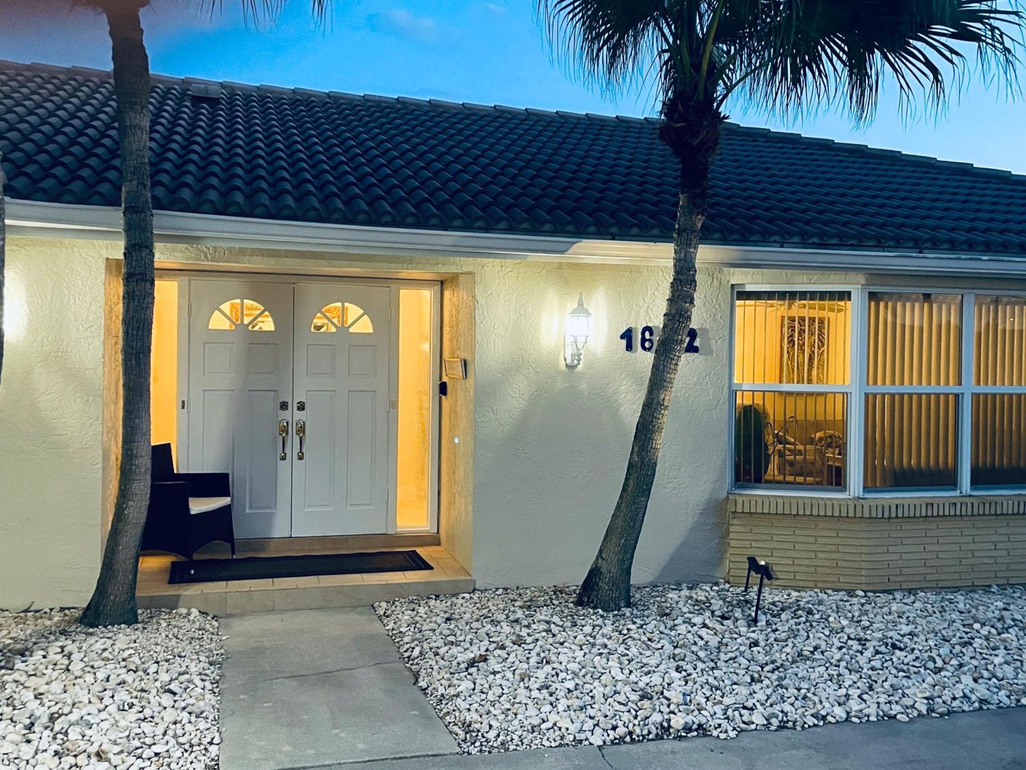 Villa Catalina Isles - Holidays In Paradise Cape Coral Extérieur photo